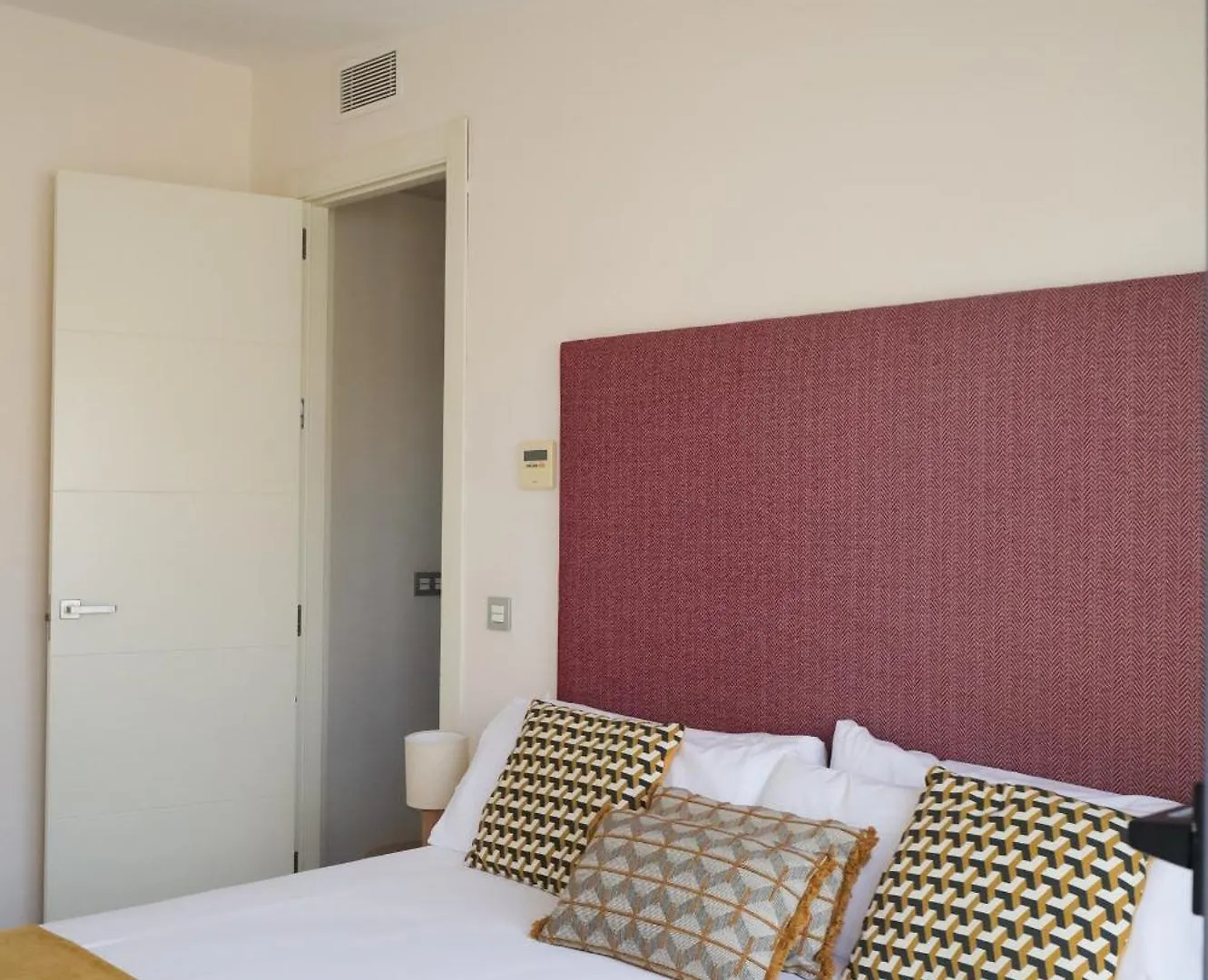 Guzman El Bueno Suites Seville Apartment