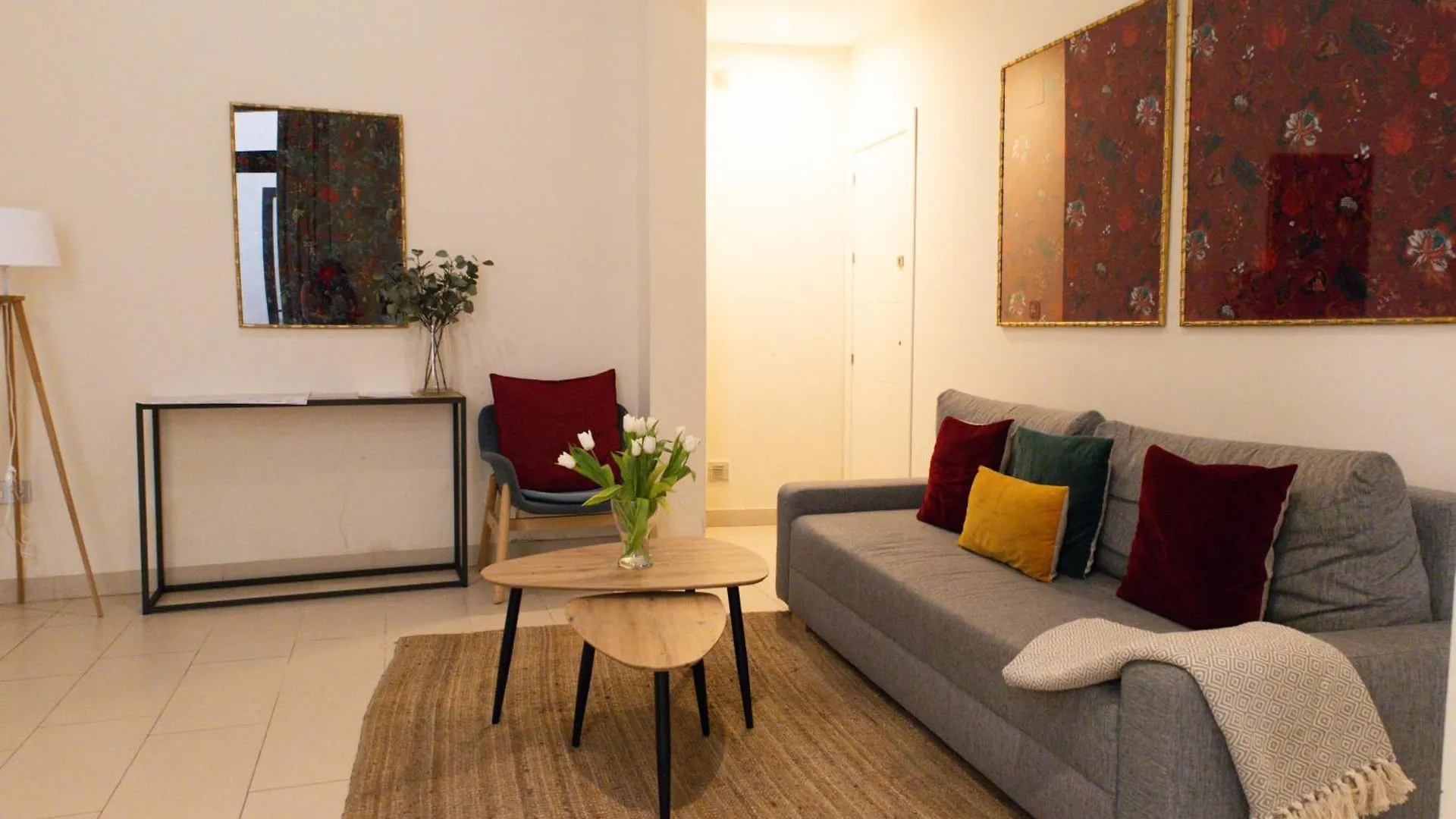 Guzman El Bueno Suites Seville Apartment