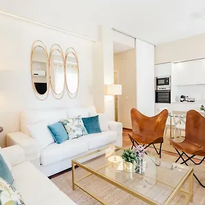 Appartement Stylish And Wide- 3bdr 3bth- Remedios, Séville