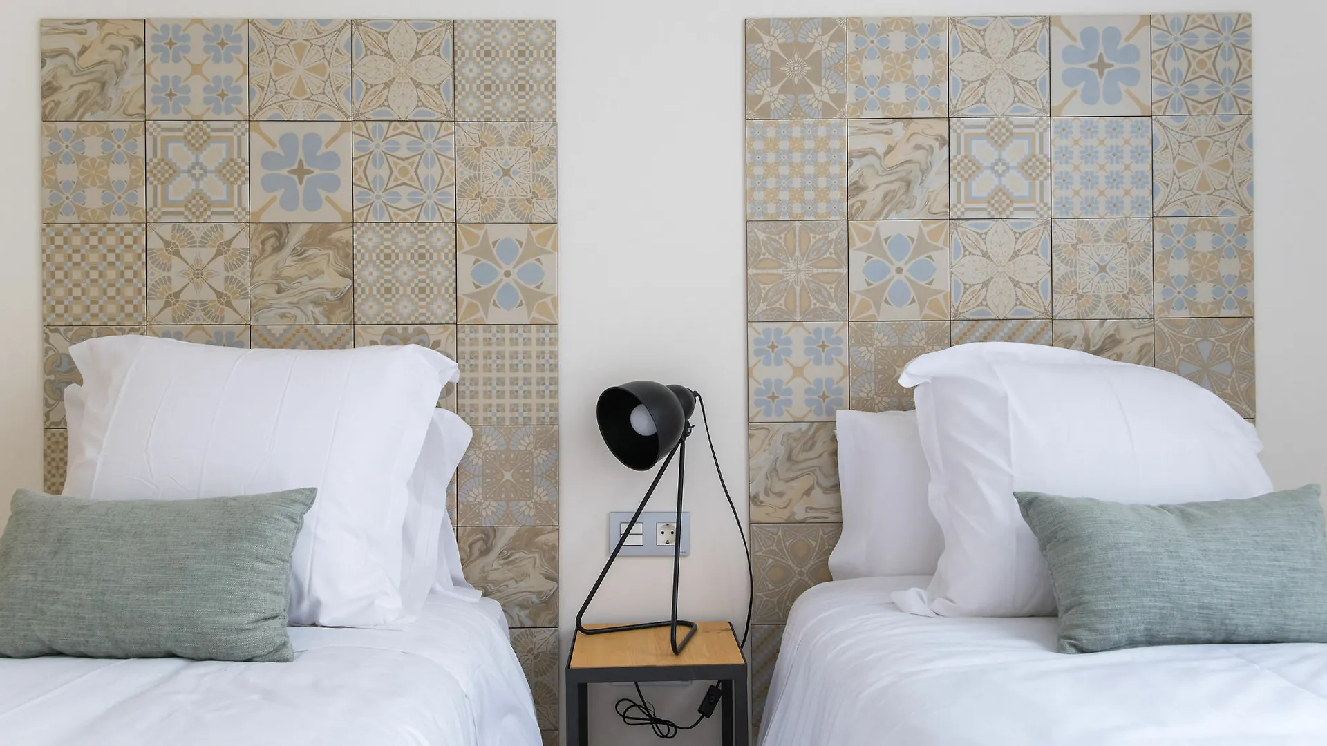 Guzman El Bueno Suites Seville Apartment