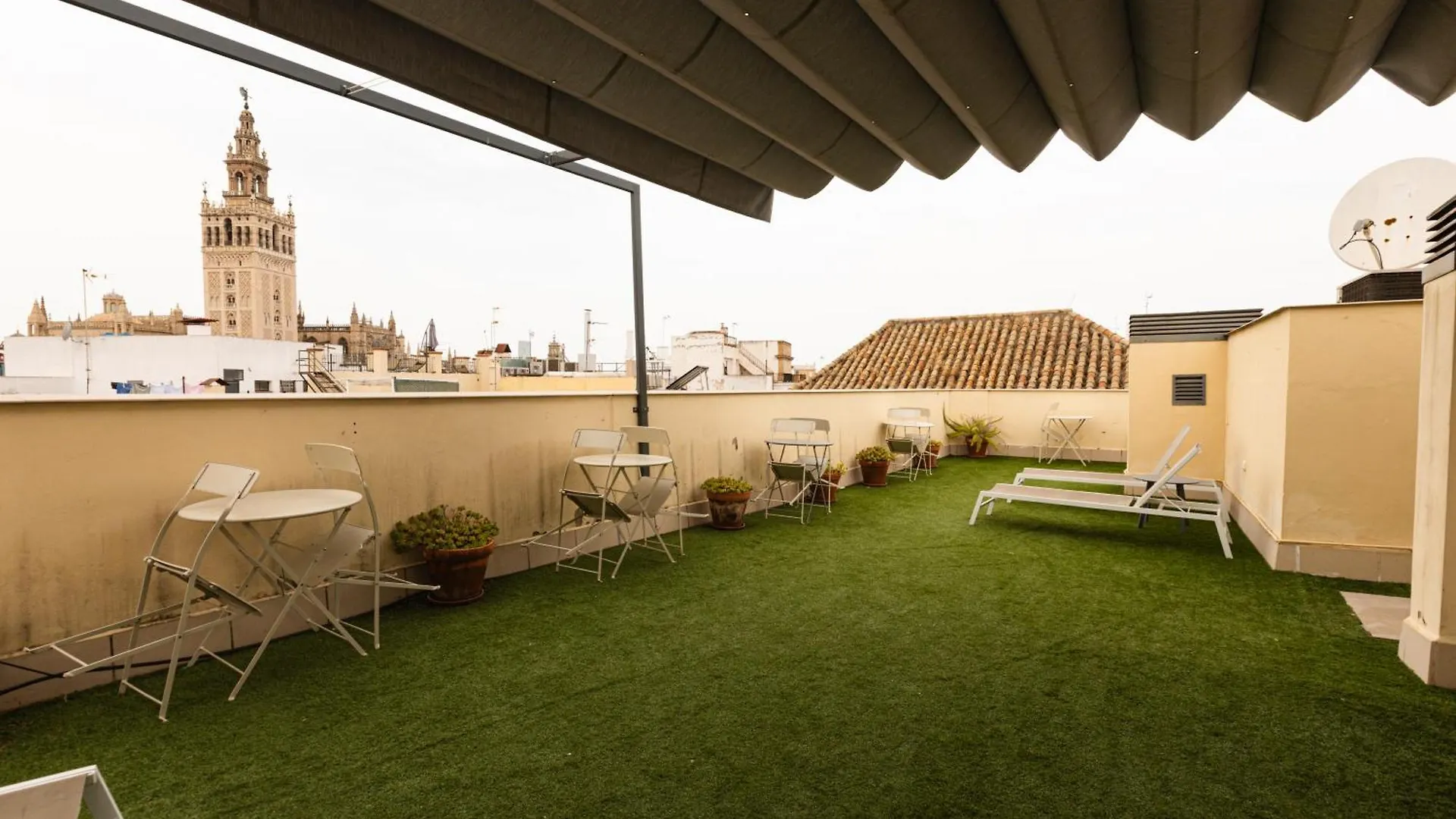 Appartamento Guzman El Bueno Suites Siviglia